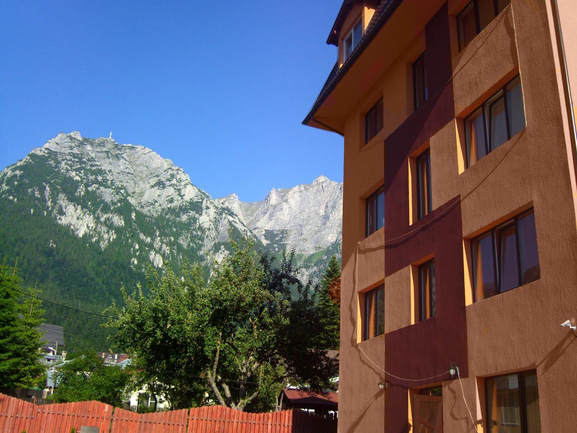 Hotel Iri Busteni Exterior photo