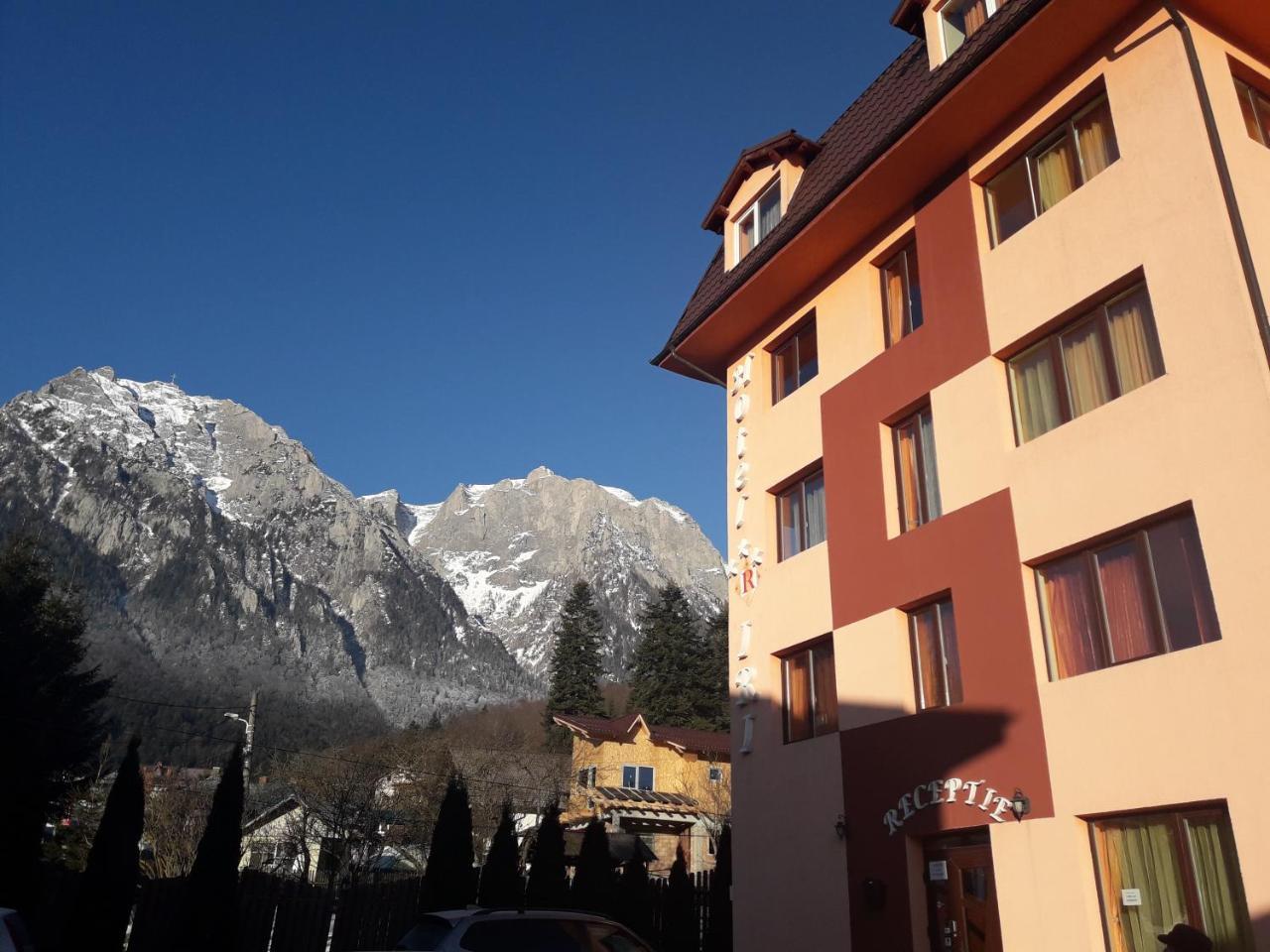 Hotel Iri Busteni Exterior photo